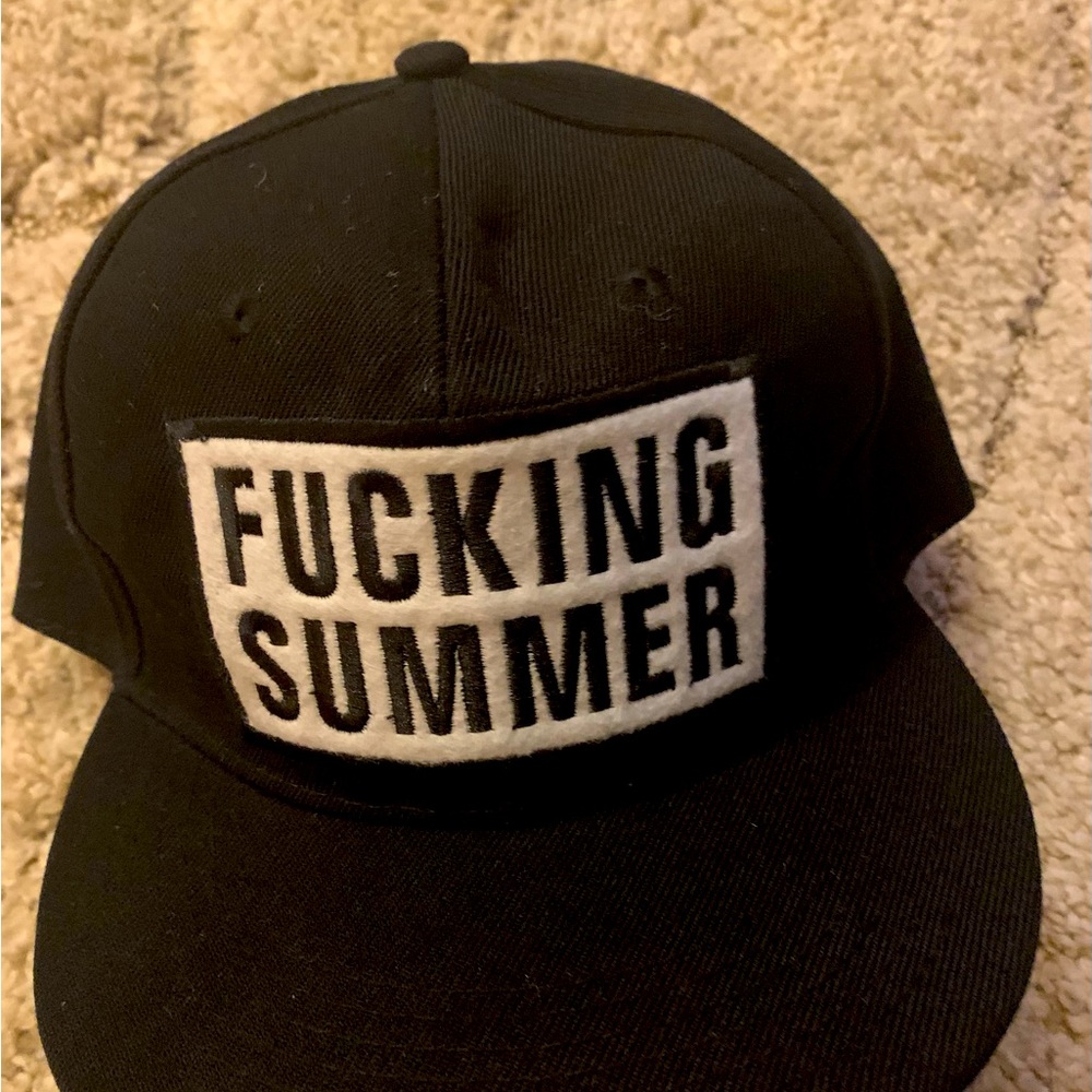 Fitted cap